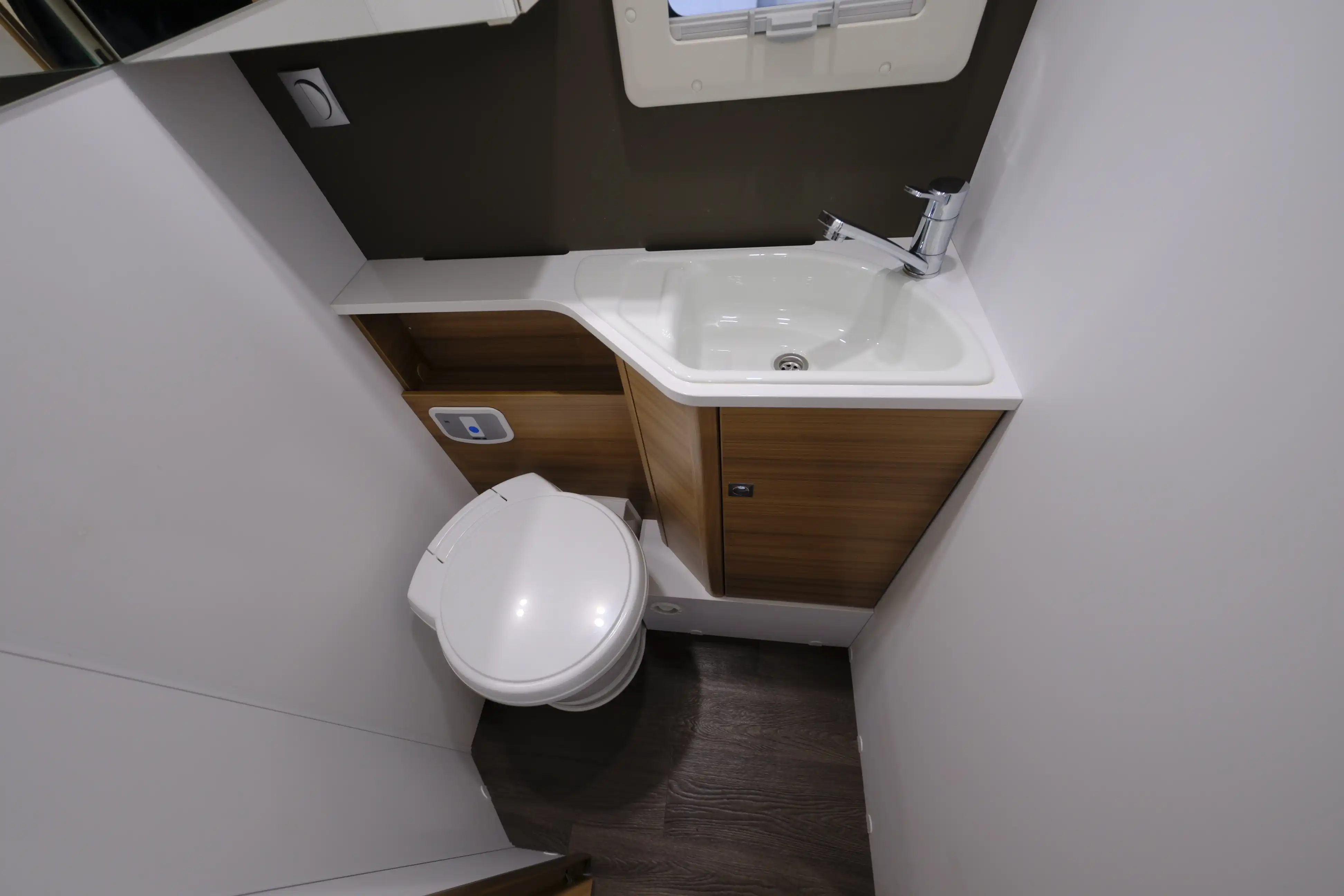 ADRIA Coral 670 SL Axess